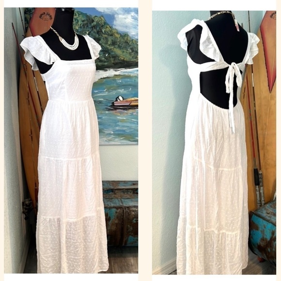 NWT Stilletto’s, Gorgeous White Eyelet Dress, Lightweight, Elegant,Timeless,L - Picture 1 of 16